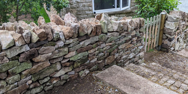 average dry stone walling costs